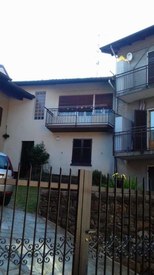 Casa Indipendente Con Garage Agrano Exterior foto
